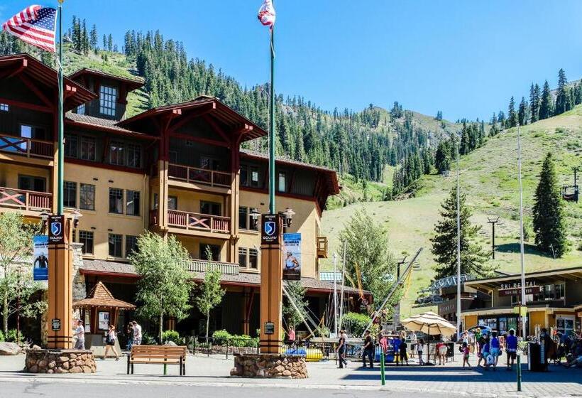آپارتمان 2 خوابه, Ski In Ski Out Squaw Valley Lodge Slopeside Townhome
