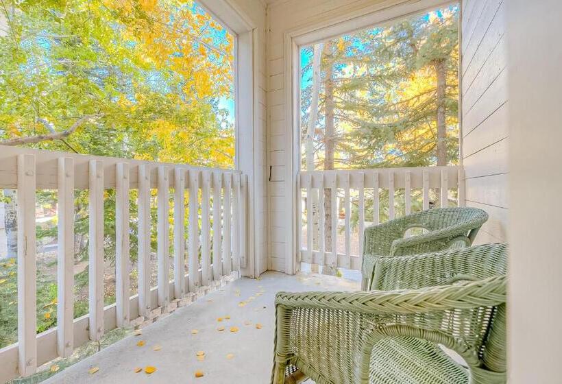 آپارتمان 2 خوابه, Ski In Ski Out Squaw Valley Lodge Slopeside Townhome