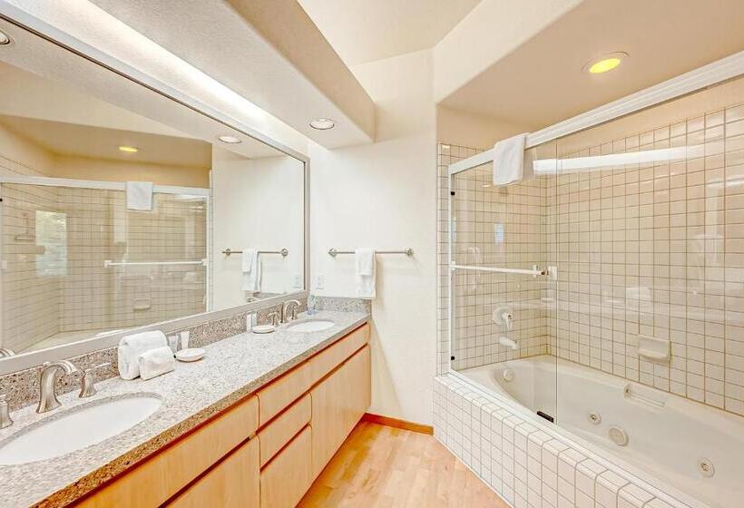 آپارتمان 2 خوابه, Ski In Ski Out Squaw Valley Lodge Slopeside Townhome