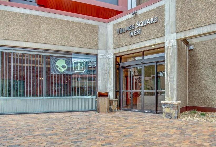 Дом 1 Спальня, Village Square Room #633