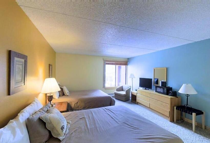 Дом 1 Спальня, Village Square Room #633