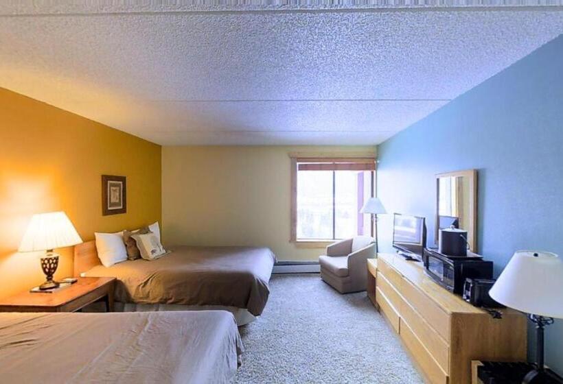 Дом 1 Спальня, Village Square Room #633