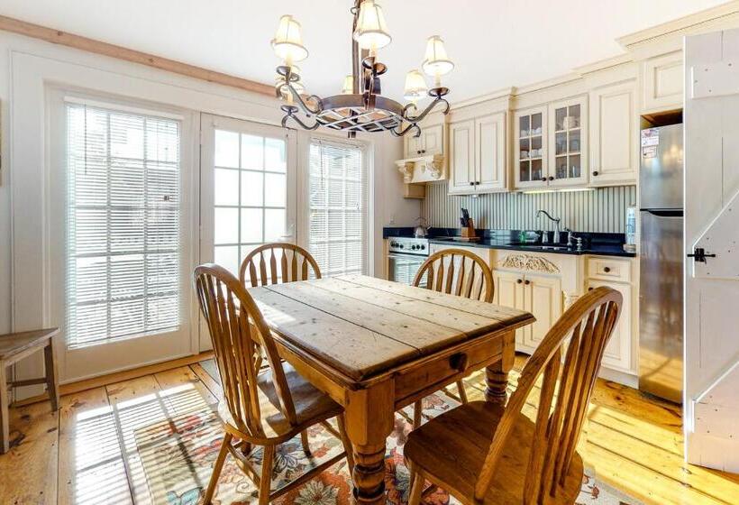 ２ベッドルームアパートメント, Hammock Hideaway