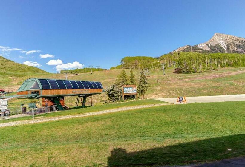 דירת חדר, Slopeside Paradise At Axtel