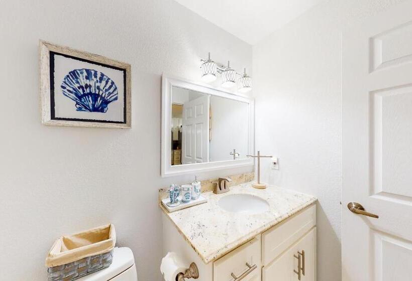 침실 2개 아파트, A Little Lake Retreat