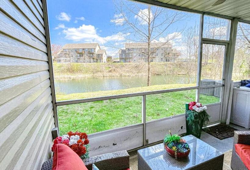 침실 2개 아파트, A Little Lake Retreat