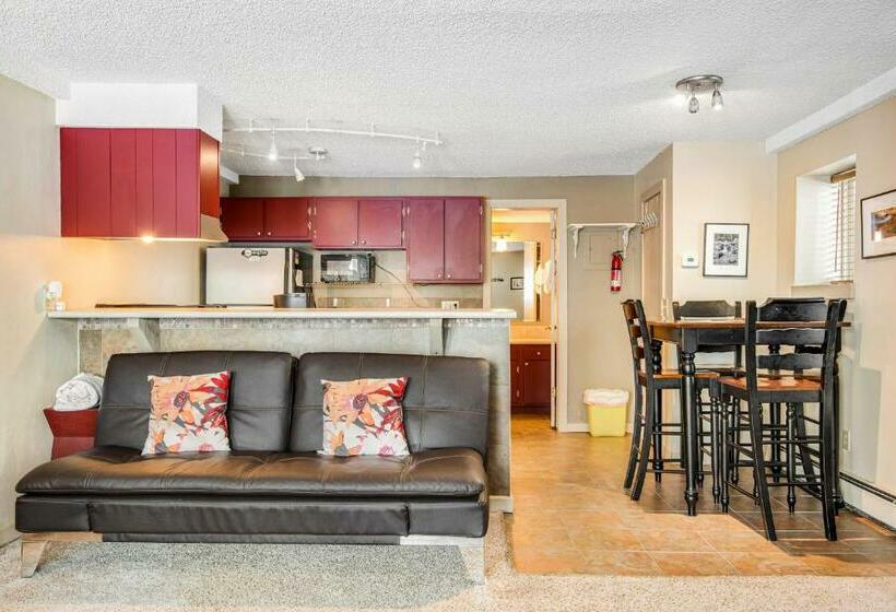 إستوديو قياسى, Stover S Outpost