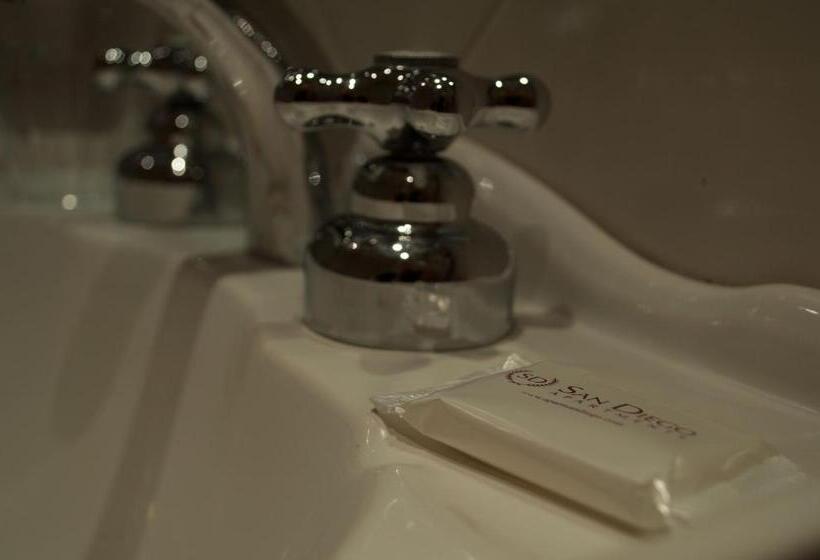 اتاق استاندارد سه نفره, Apart San Diego Recoleta