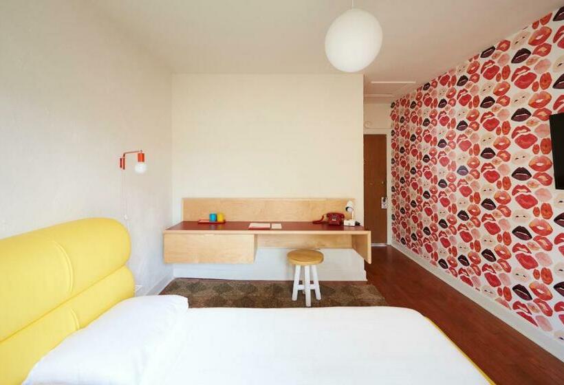 Номер Стандарт, Austin Motel