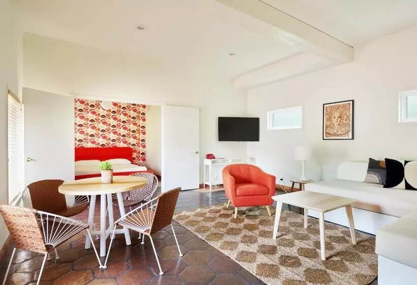 キングサイズベッドのデラックススイート, Austin Motel