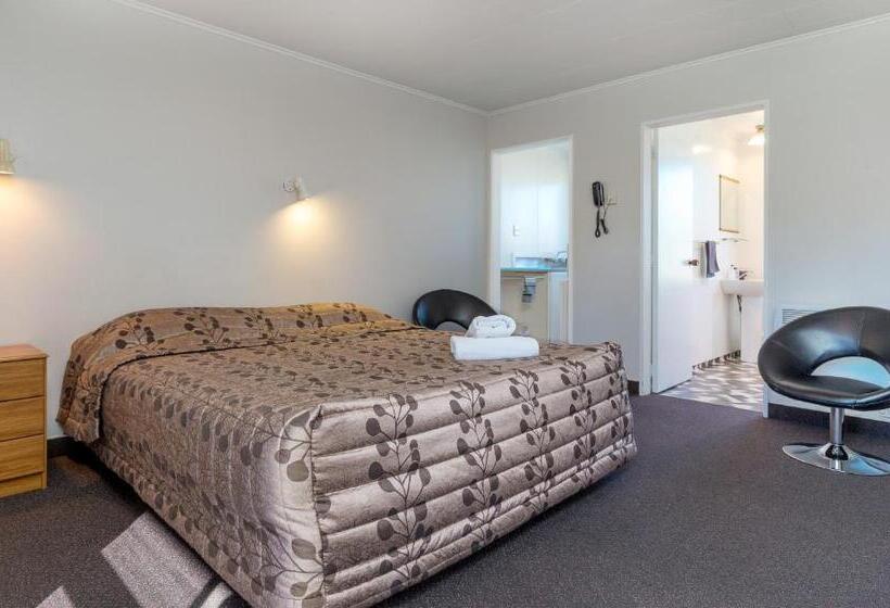 إستوديو سوبيريور, Cherylea Motel