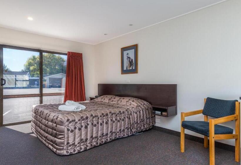 شقة غرفة واحدة, Cherylea Motel