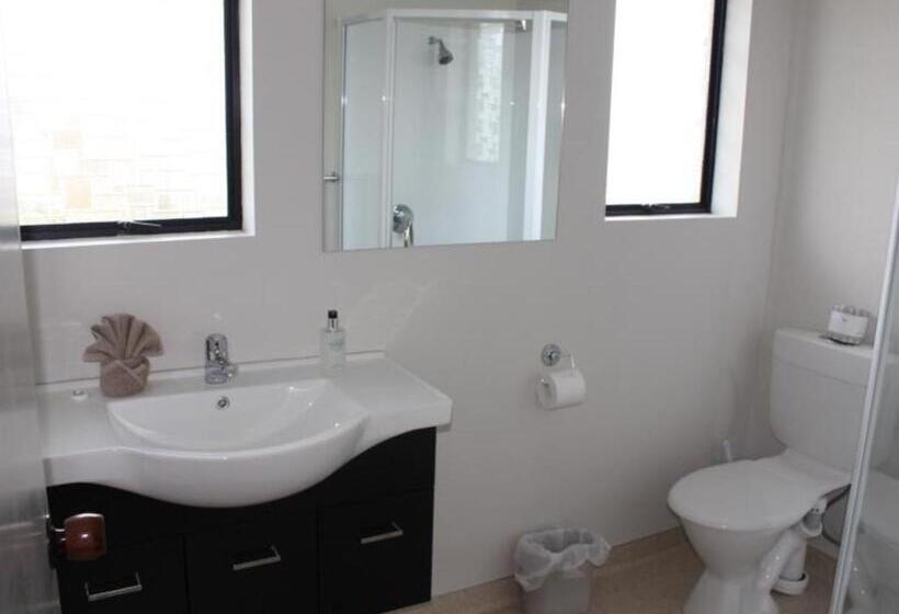 شقة غرفتين, Cherylea Motel