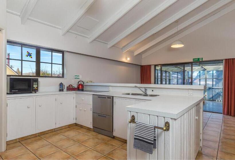 شقة 3 غرف, Cherylea Motel