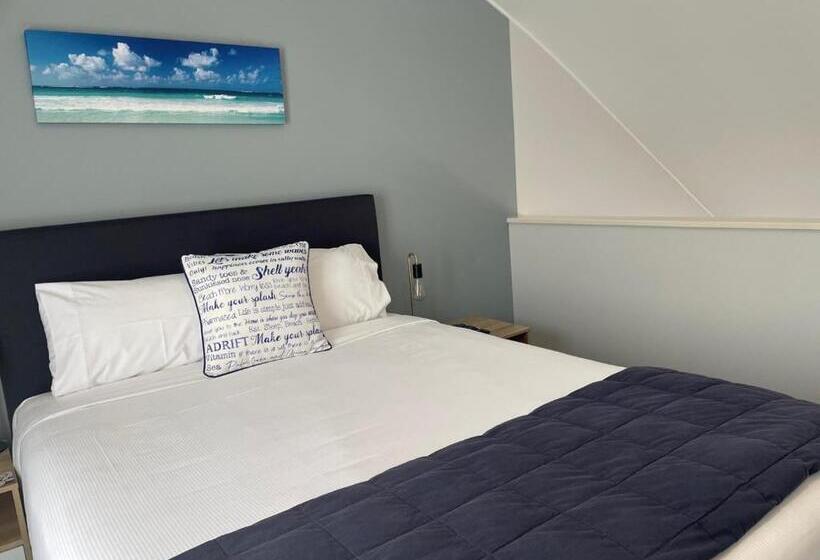 エクゼクティブスイート, Academy Motor Inn