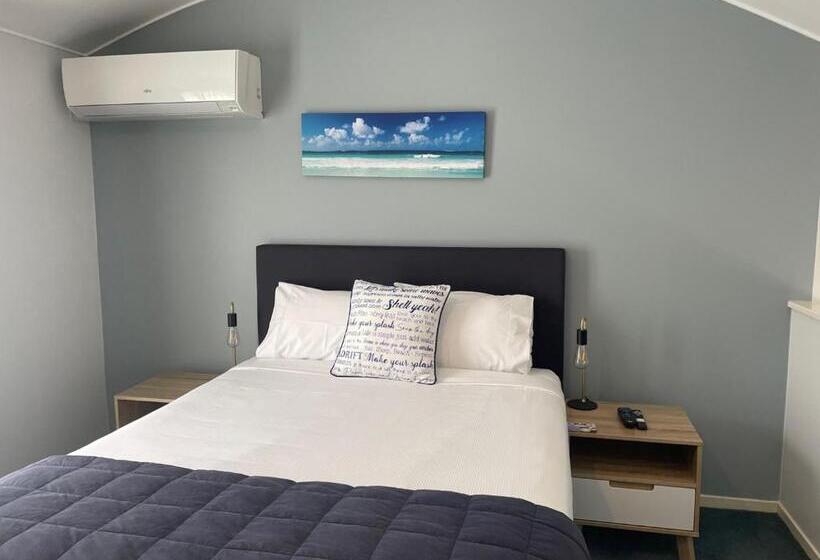 이그제큐티브 스위트, Academy Motor Inn