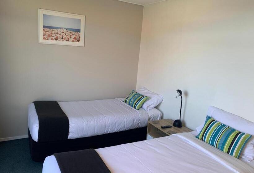 침실 2개 스위트, Academy Motor Inn