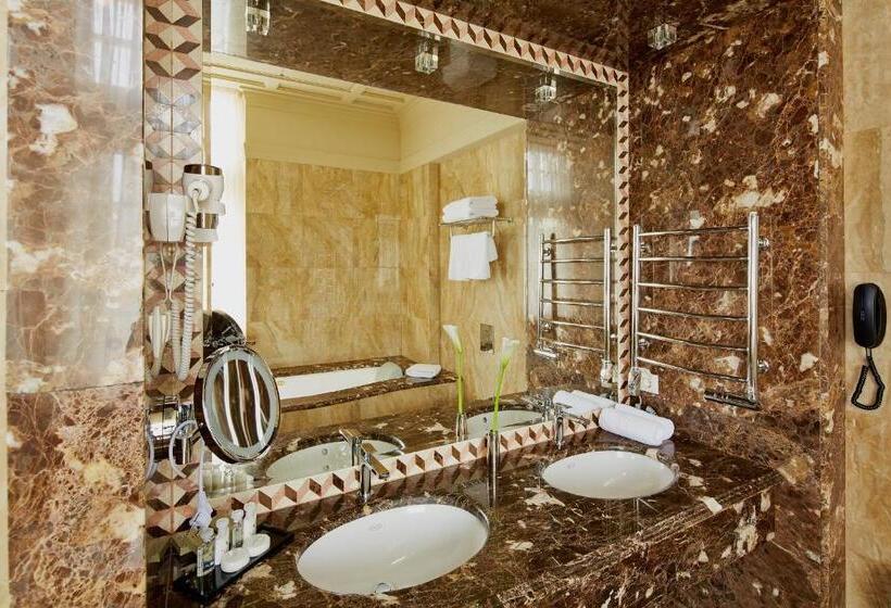 سوئیت پرزیدنت, Atlas Deluxe