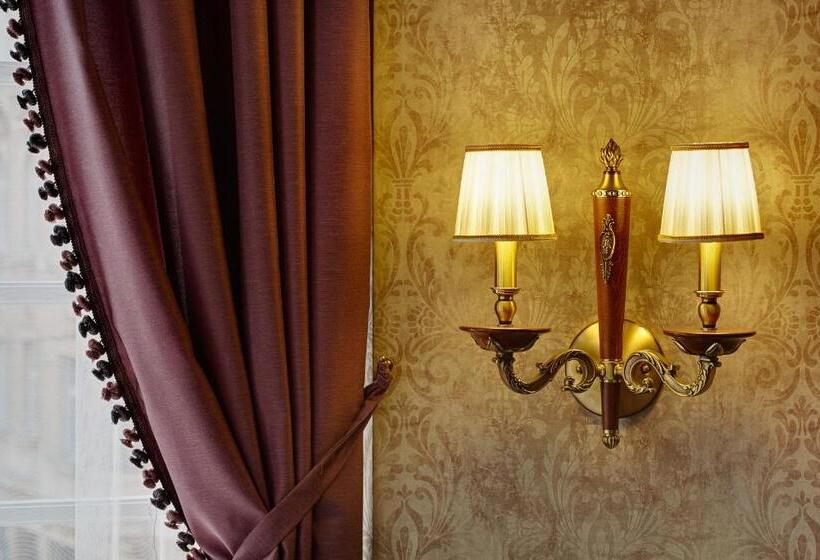 سوئیت پرزیدنت, Atlas Deluxe