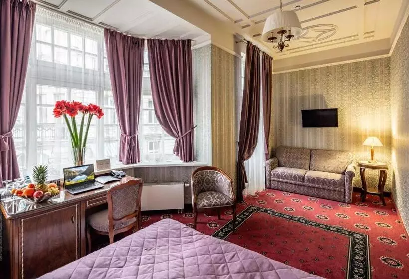 Deluxe Room with Balcony