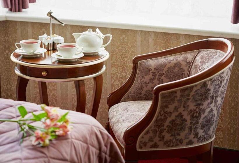 اتاق لوکس با بالکن, Atlas Deluxe