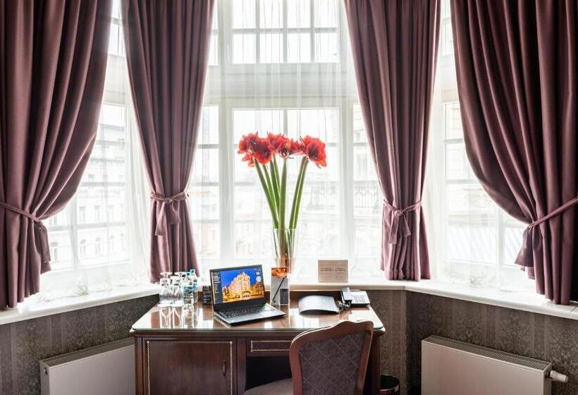 اتاق لوکس با بالکن, Atlas Deluxe