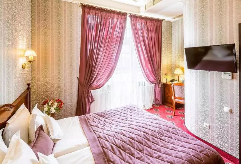 Superior Room with Balcony