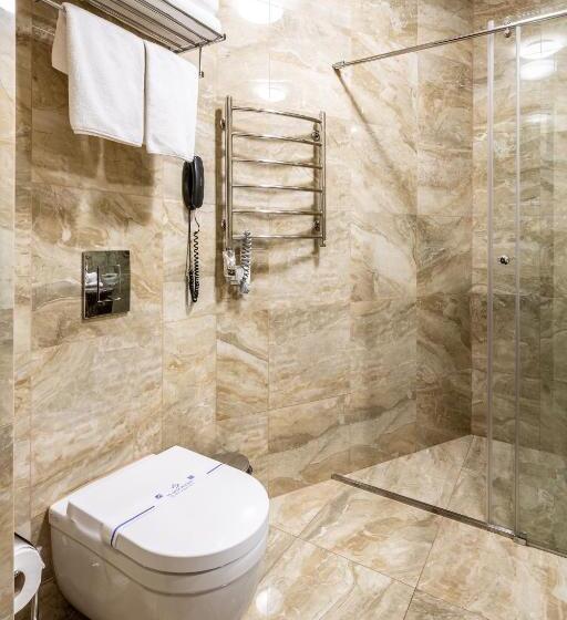 اتاق لوکس با بالکن, Atlas Deluxe