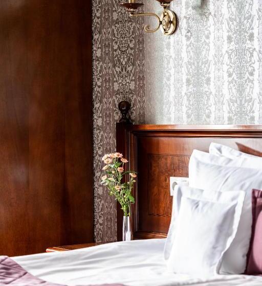 اتاق خانوادگی, Atlas Deluxe