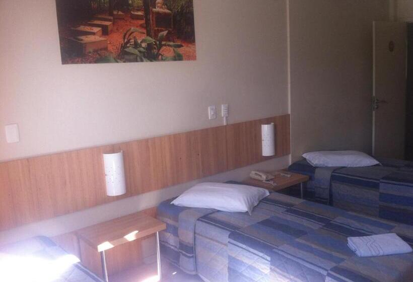 غرفة قياسية ثلاثية, Cha Mime