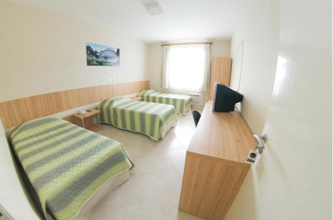 غرفة قياسية ثلاثية, Cha Mime