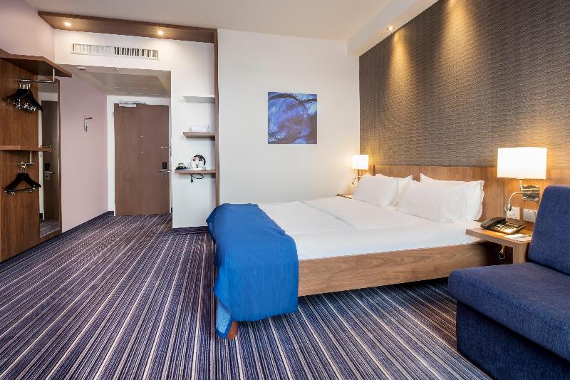 اتاق استاندارد, Holiday Inn Express Friedrichshafen, An Ihg