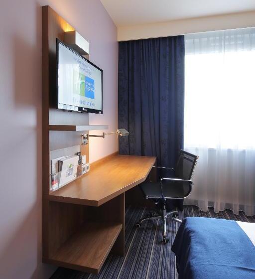 اتاق استاندارد, Holiday Inn Express Friedrichshafen, An Ihg