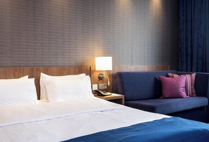 Номер Стандарт, Holiday Inn Express Friedrichshafen, An Ihg