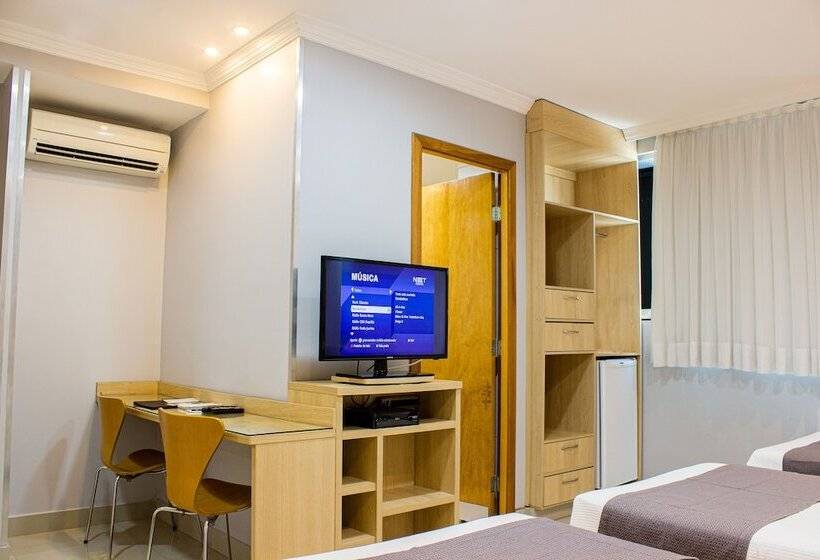 デラックスの４人部屋, Imperial Plaza