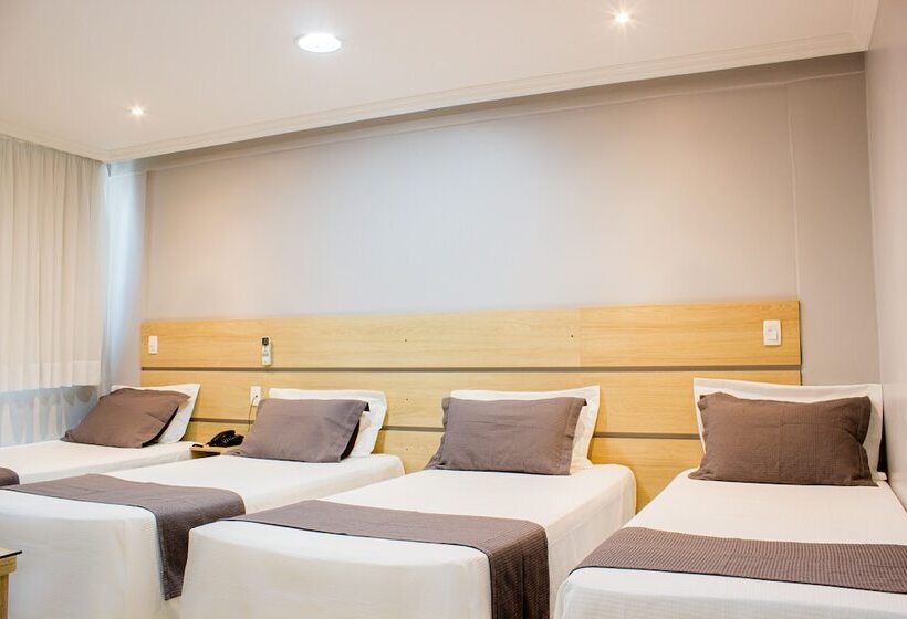 デラックスの４人部屋, Imperial Plaza