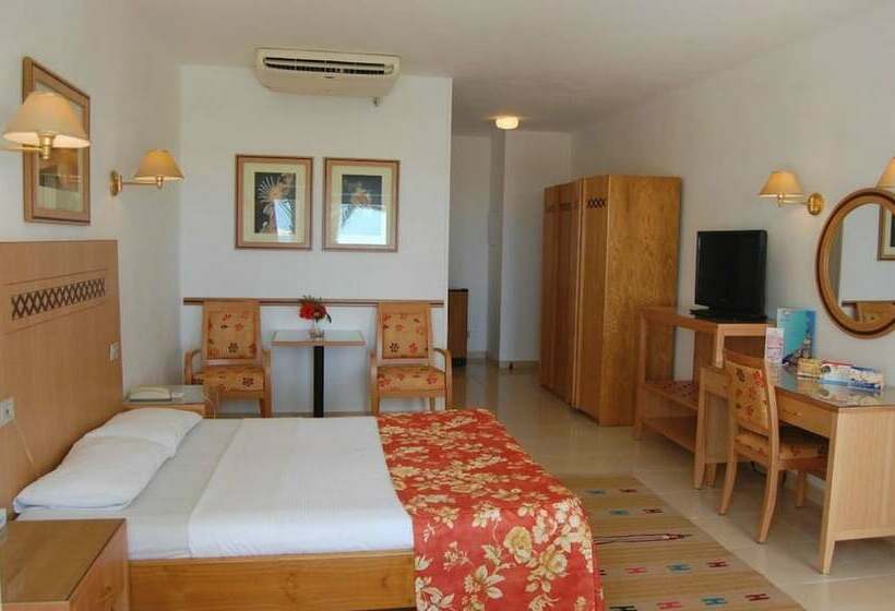 کلبه ییلاقی, Menaville Resort