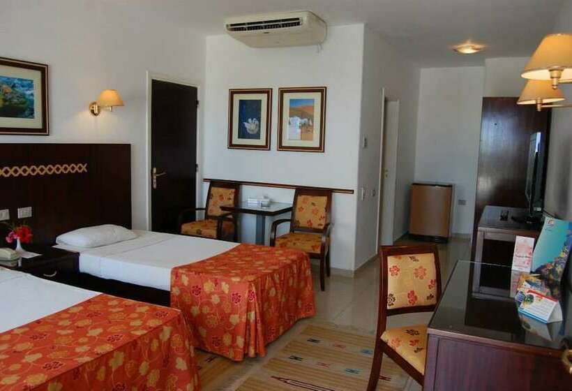 کلبه ییلاقی, Menaville Resort