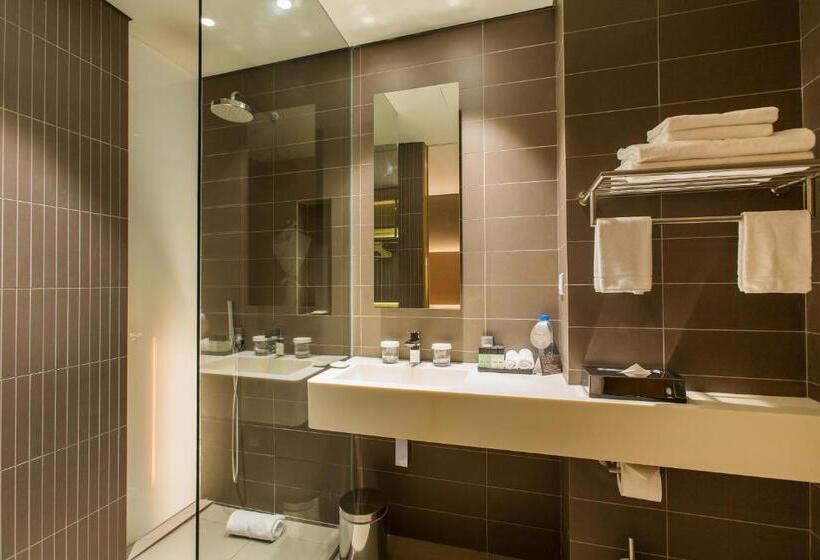 اتاق کلاس بیزنس, Noom Hotel Conakry