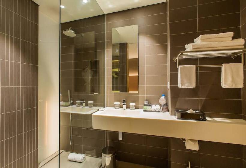 اتاق استاندارد, Noom Hotel Conakry