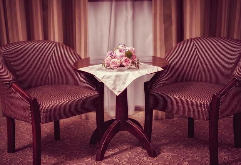 Номер бизнес-класса, Ozana