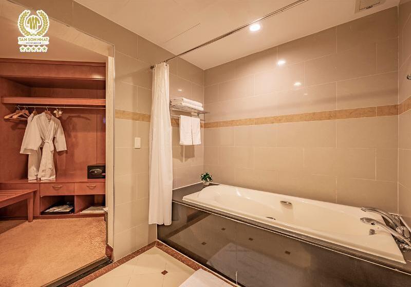 سوییت, Tan Son Nhat Saigon