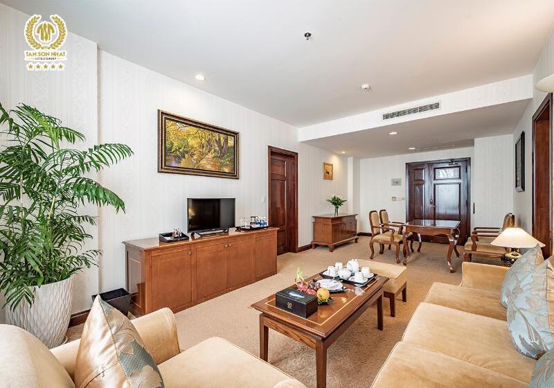 اتاق لوکس, Tan Son Nhat Saigon