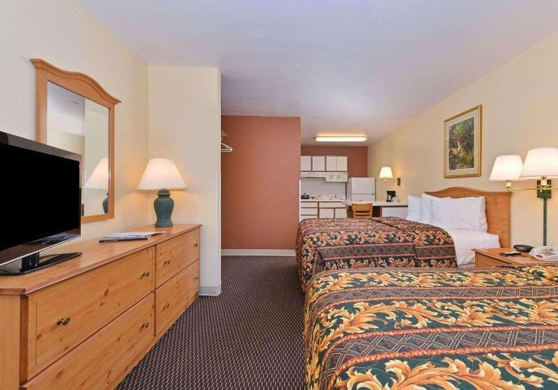 اتاق لوکس, Tan Son Nhat Saigon