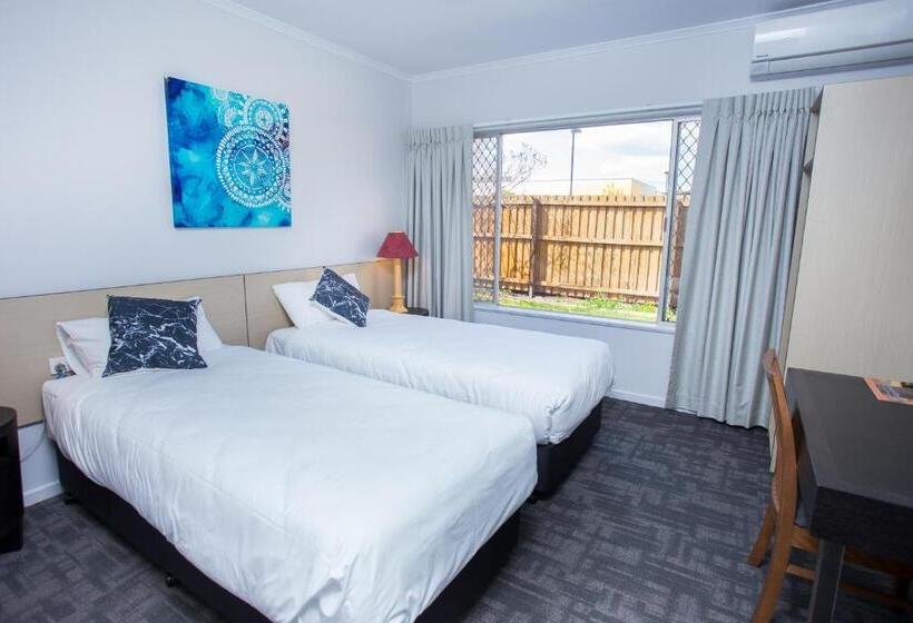 استودیو خانوادگی, Wilsonton Hotel Toowoomba