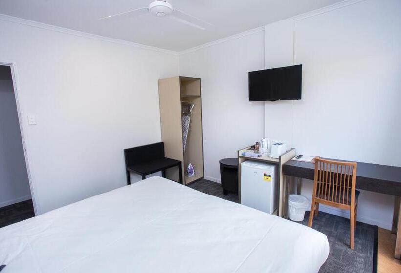 استودیو خانوادگی, Wilsonton Hotel Toowoomba