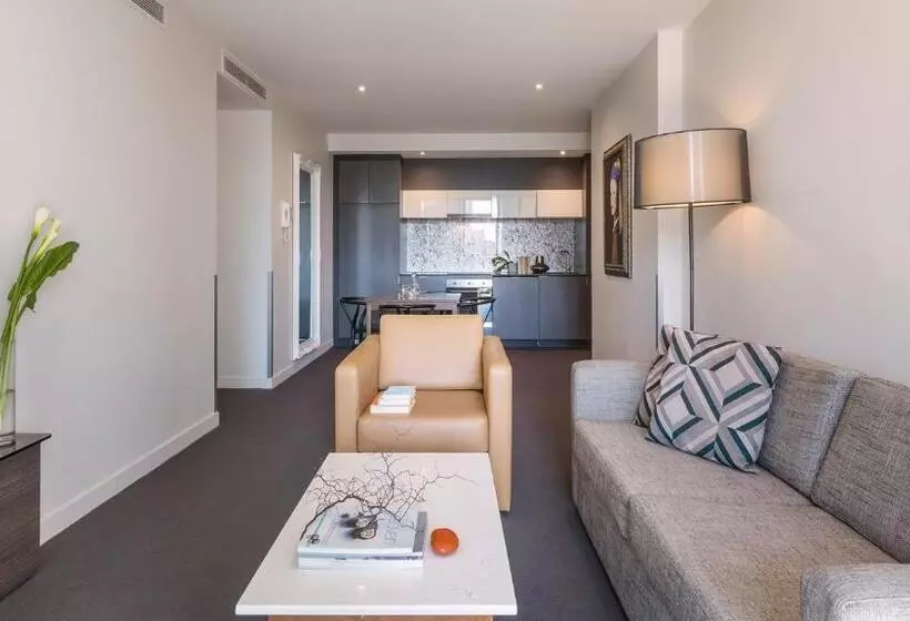 2 Bedrooms Apartment City View, Wrap On Southbank