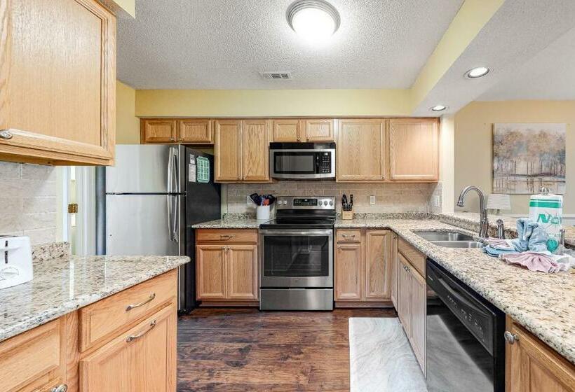 침실 2개 아파트, Colonnade Club 180