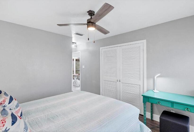 带2个卧室的公寓, Fulton Beach Condos