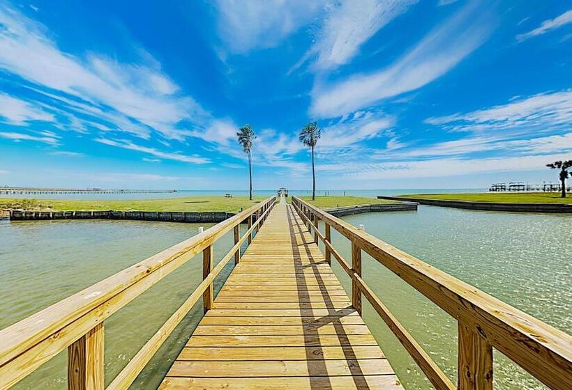 带3个卧室的公寓, Fulton Beach Condos